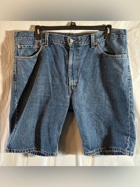 Levis 505 Straight Regular Fit Mens Medium Wash Denim Shorts Size 40 Blue Casual